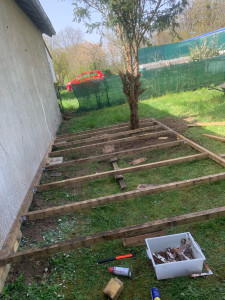 Photo de galerie - Montage d’une terrasse bois 