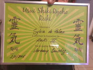 Photo de galerie - Diplome maitre reiki 
obtention des 3 niveaux