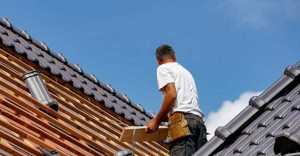 Photo de galerie - Changement de tuile réparation de fuite nettoyage de toiture réparation de gouttière 
