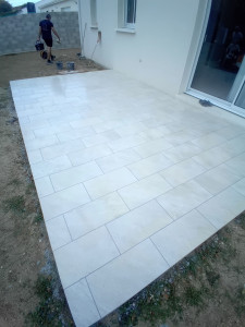 Photo de galerie - Pose de carrelage avec joints