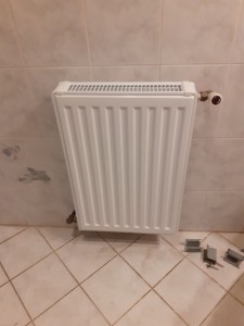Photo de galerie - Remplacement d'un radiateur percé 
