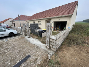 Photo de galerie - Muret en parpaing et piliers 