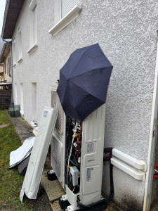 Photo de galerie - Dépannage POMPE À CHALEUR MONOBLOC 