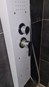 Photo de galerie - Nettoyage d'une douche italienne 