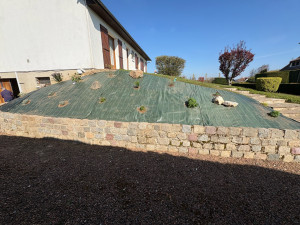 Photo de galerie - Pose de bâche + plantation 