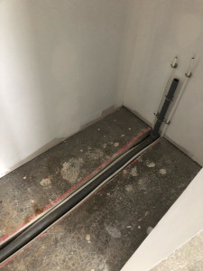 Photo de galerie - Pose de l’installation sanitaire