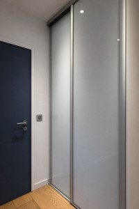 Photo de galerie - Pose portes de placard coulissante