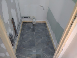 Photo de galerie - Pose carrelage dans wc