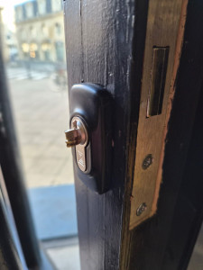 Photo de galerie - Clè cassée dans cylindre