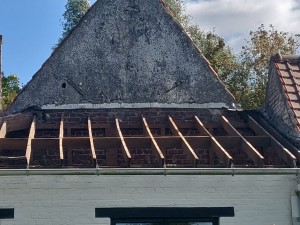 Photo de galerie - Mise a nue toiture inspection charpente changement linteaux