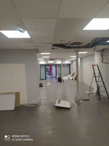 Photo de galerie - Pose de panneaux LEDs 