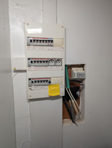 Photo de galerie - Dépannage installation électrique.