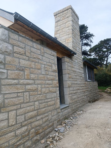 Photo de galerie - Habillage en pierre granit avec les joints 