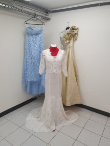 Photo de galerie - Robe de mariée sur-mesures et retouches