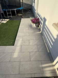 Photo de galerie - Pose de carrelage sur une terrasse 