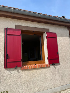 Photo de galerie - Changement de fenêtre avec paire de volet en Aluminium