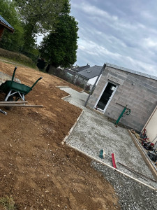 Photo de galerie - Préparation d’une terrasse plus étalement des terres 