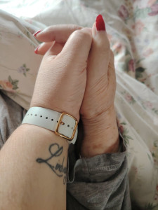 Photo de galerie - Aide soignante diplômée d’état (APHP) mention soin d’urgence je vous propose de prendre soin de vous ou vos proches  