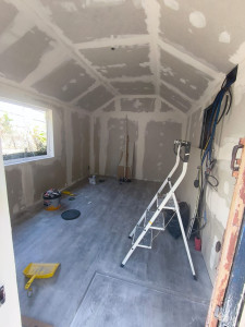Photo de galerie - Rénovation complète - solivage, plancher, parquet, ferraillage, placage, bandes, électricité complète