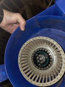 Photo de galerie - Dépoussiérage du moteur de VMC 