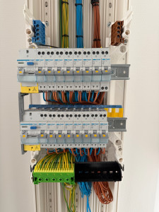 Photo de galerie - Réalisation tableau électrique neuf 