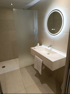 Photo de galerie - Après changement miroir (hôtel)