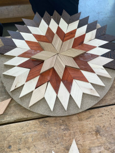 Photo de galerie - Fabrication d’une table sur mesure.
