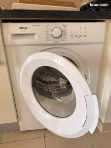 Photo de galerie - Réparation d'un lave linge avec un bug électronique (changement de programme et d'essorage pendant un cycle) ainsi qu'une fuite d'eau