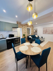 Photo de galerie - Peinture, pose de parquet, montage de cuisine et meubles 