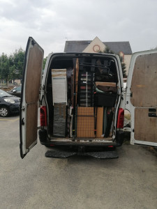 Photo de galerie - Chargement dans véhicule pratiquement fini.