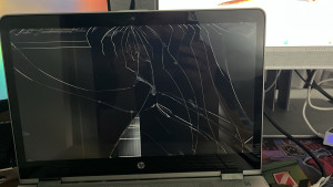 Photo de galerie - Changement de dalle tactile 