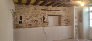 Photo de galerie - Soubassement placo avec pierre apparente