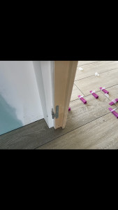 Photo de galerie - Découpe entourage de porte