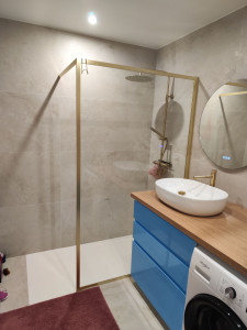 Photo de galerie - Rénovation complète. placo électrique plomberie carrelage faience parois douche bac etc