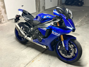 Photo de galerie - Entretien complet bougies filtre vidange changement plaquettes et liquide de frein lustrage 