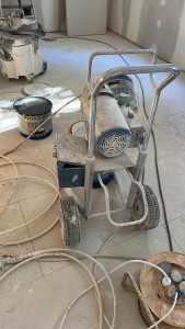 Photo de galerie - Peintures avec pistolet 