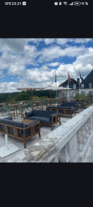 Photo de galerie - Restauration de mobilier en bois ( ponçage,decapage,vernissage )pour un Rooftop