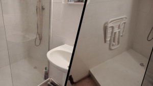 Photo de galerie - Installation lavabo/douche PMR 