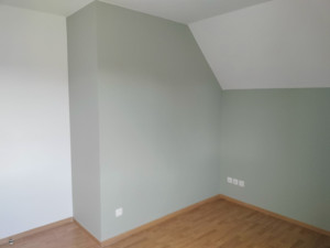 Photo de galerie - Rénovation d'une chambre : enduit et peinture.