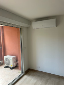 Photo de galerie - Climatisation 5kw avec liaison frigorifique encastré 