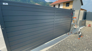 Photo de galerie - Portail coulissant 