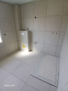 Photo de galerie - Salle de bain carrelage 60 ×60
