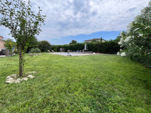 Photo de galerie - Tonte et nettoyage jardin 