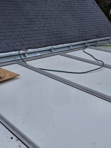 Photo de galerie - Nouvelle gouttière en zinc 