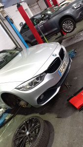 Photo de galerie - Réparation voiture