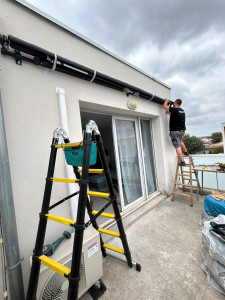 Photo de galerie - Montage et fixation store banne 4m