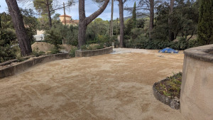 Photo de galerie - Allée gravillonnée