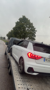 Photo de galerie - Audi A1 pneu crevé 