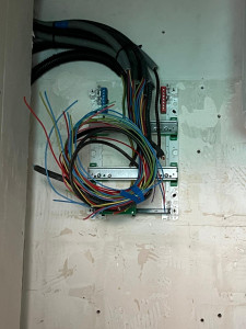 Photo de galerie - Nouveau tableau électrique sur installation à neuf avec repérage de câble pour tous les circuits de l'installation 