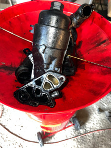 Photo de galerie - Remplacement joint bloc filtre à huile Peugeot 208